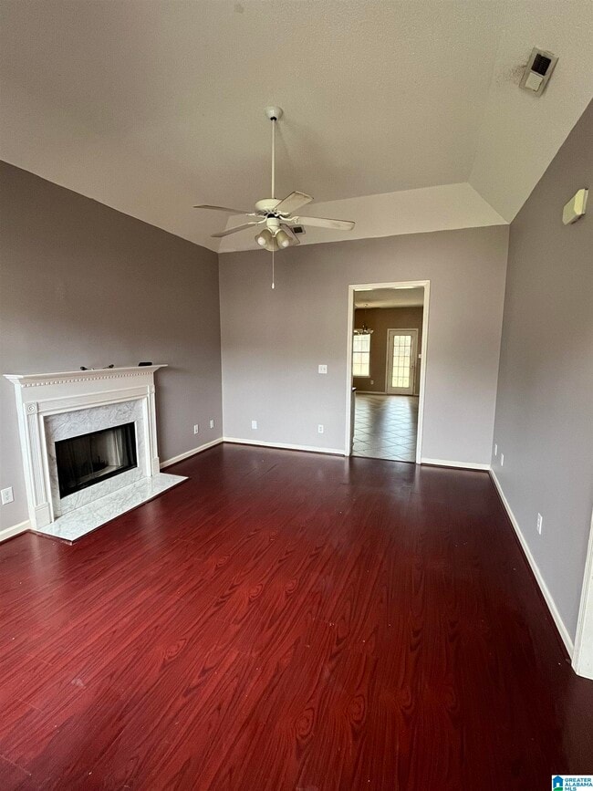 Photo - 996 McAllister Dr