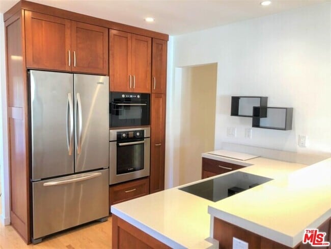 Photo - 7800 Dunbarton Ave
