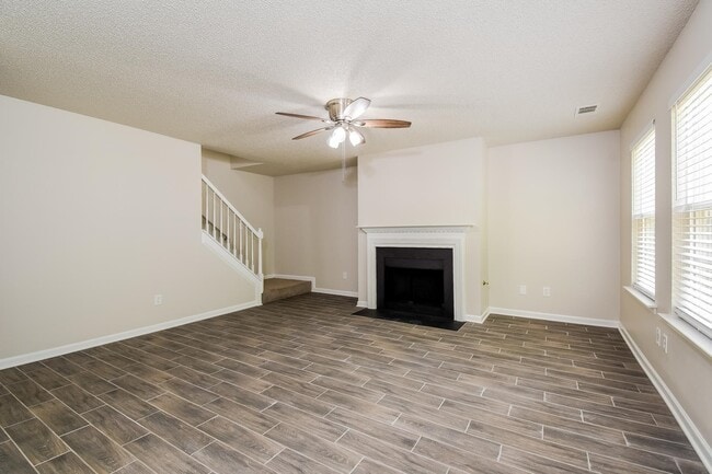 Photo - 6734 Brookfield Way