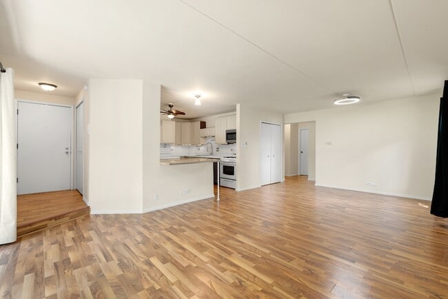 Photo - 5325 Waterbury Ct Unidad 2701