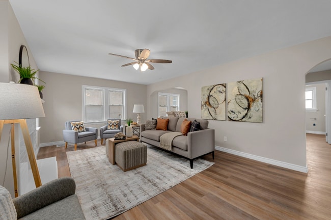 Photo - 10310 Lackland Rd