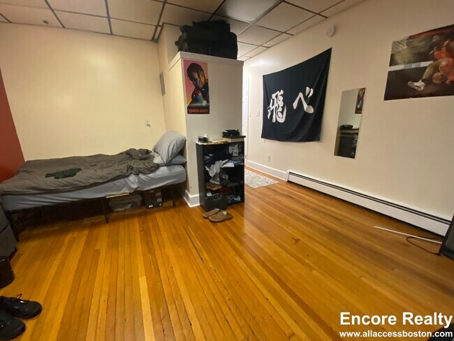 Photo - 879 Beacon St Unit 10