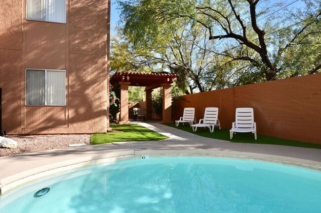 Photo - Acacia Gardens