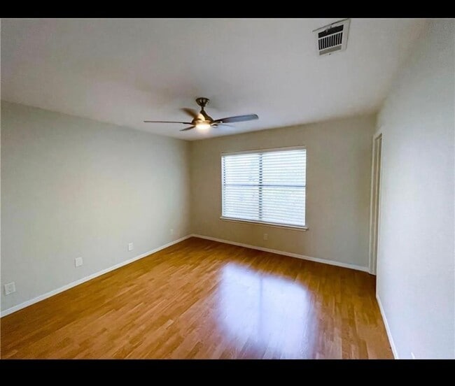 Photo - 2102 Kenneth Ave