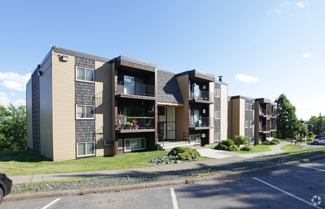 Building Photo - The Overlook Rental