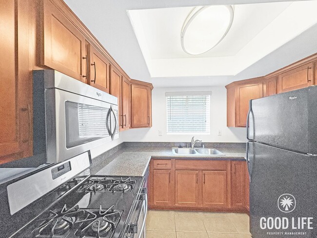 Photo - Comfort & Convenience in This Single-Level Oceanside Home Unidad 803