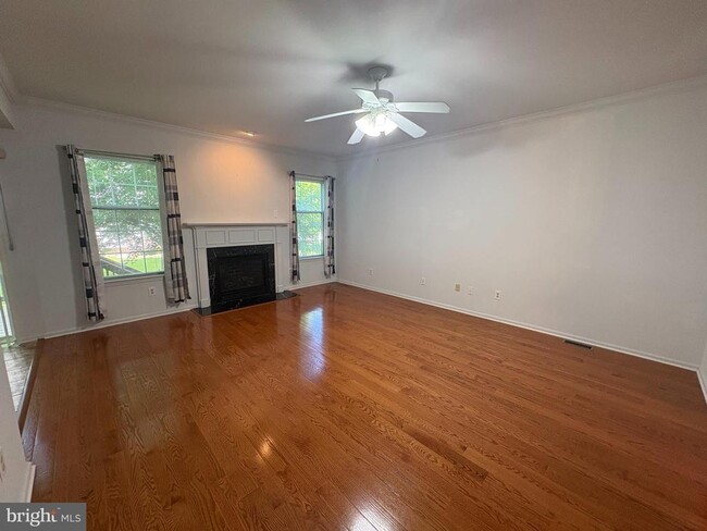 Photo - 208 Castle Dr