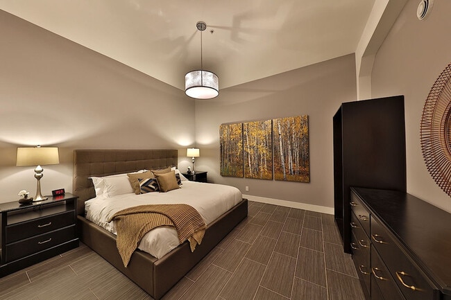 Photo - 10154-10103 103 St NW Unit SI FL2-ID1438803P