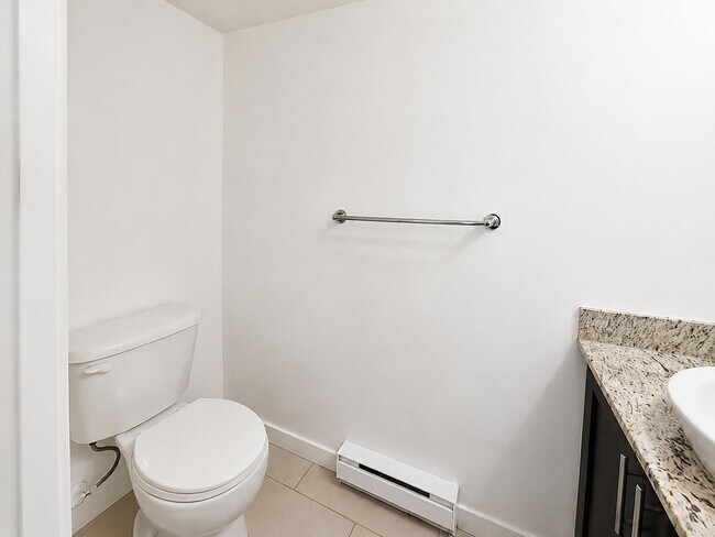 13958-13108 108 Ave Unit 107