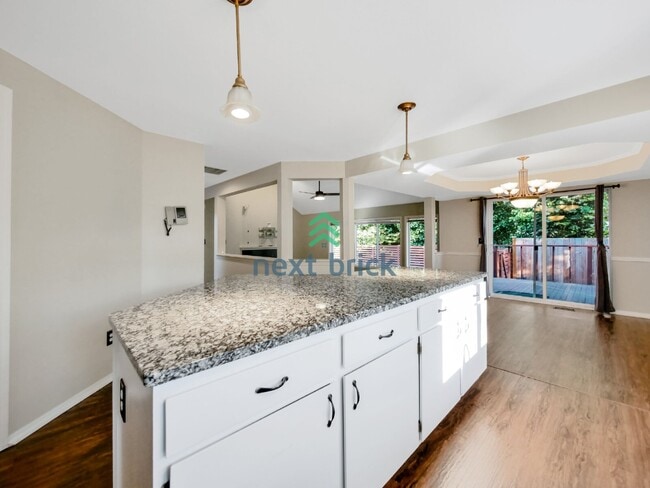 Photo - Spacious 3 Bedroom 2.5 Bath Highland Park Home.