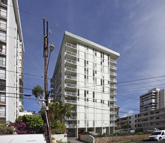 Primary Photo - Crown Thurston