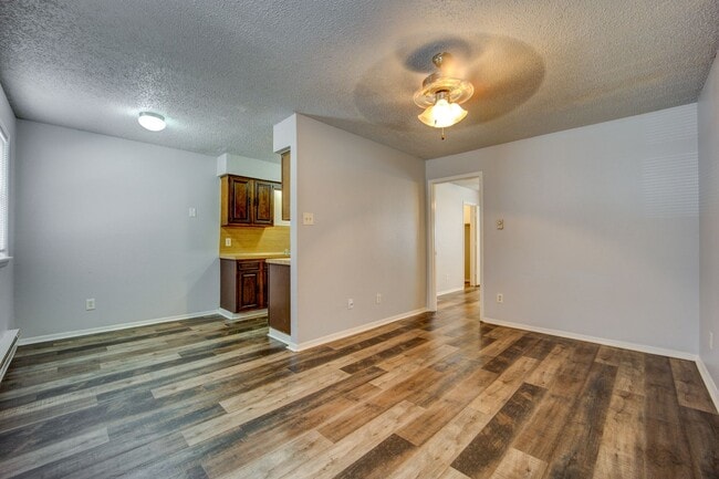 Photo - The Oak: 1 & 2 Bedroom Apartments