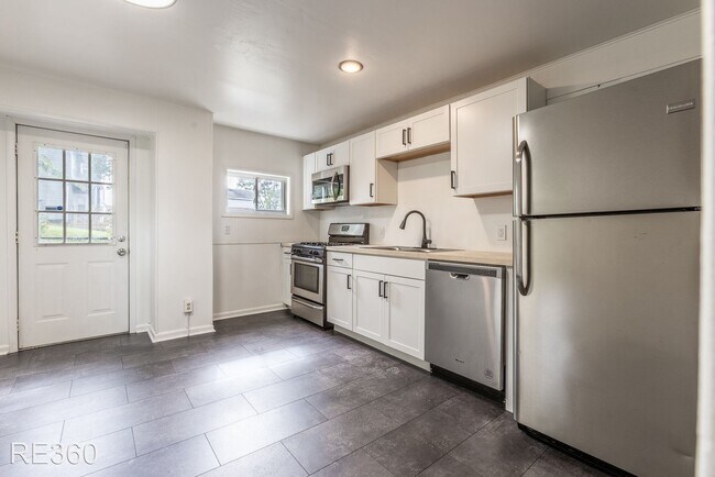 4 br, 2 bath House - 7 Science Street Alle... - 4 br, 2 bath House - 7 Science Street Alle...