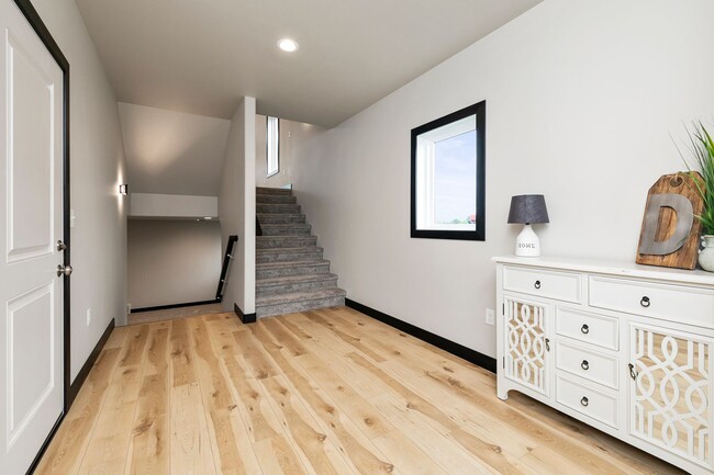 Photo - 4-bedroom, 3-bathroom Horace Single-Family...