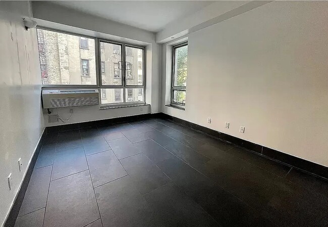 Building Photo - 164 Attorney St Rental