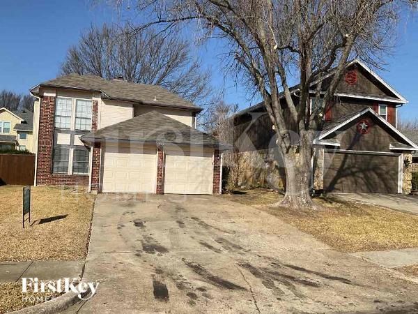 Photo - 922 Ramblewood Dr House