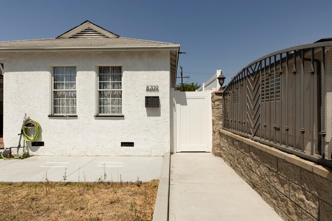 Building Photo - 8211 Bellingham Ave