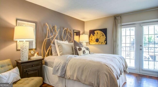 Building Photo - 100 Pinhurst Dr Unit 0921L