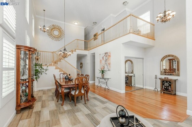 Photo - Live Exceptionally in This Peaceful Willow Glen Executive Home; 4 bed/ 4.5 bath