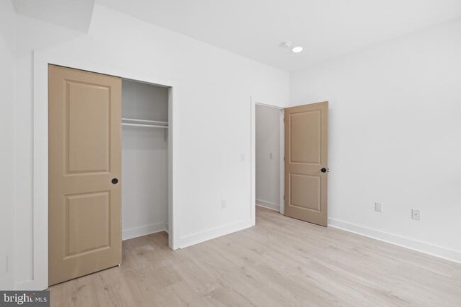 Building Photo - 3974 Reno St Unit 2
