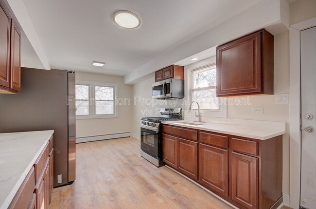 Photo - 18634 Bernadine St