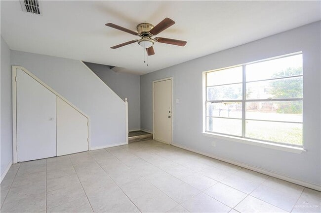 Photo - 720 E Sugarcane Dr