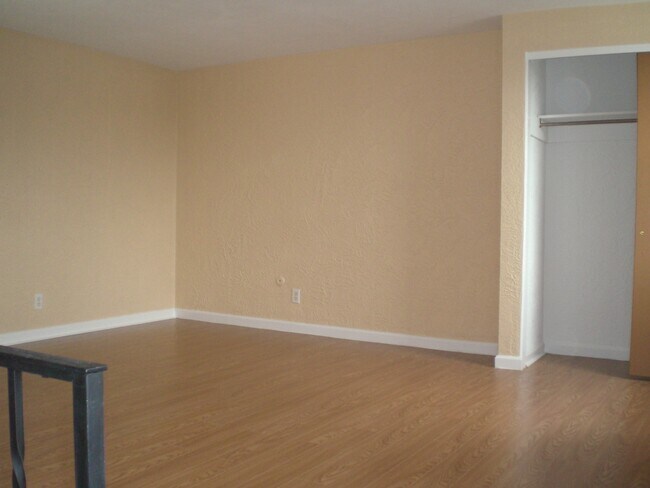 Photo - 4517 Friendship Ave