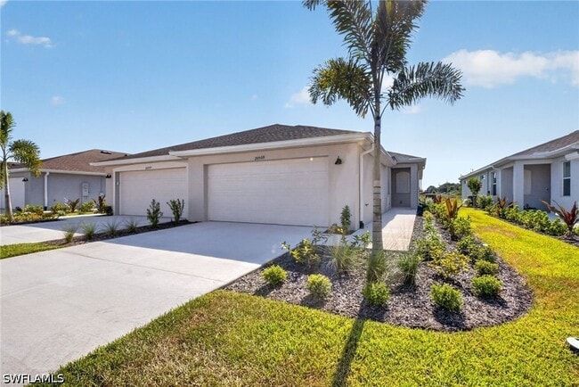 Building Photo - 20559 Hazelnut Ct S