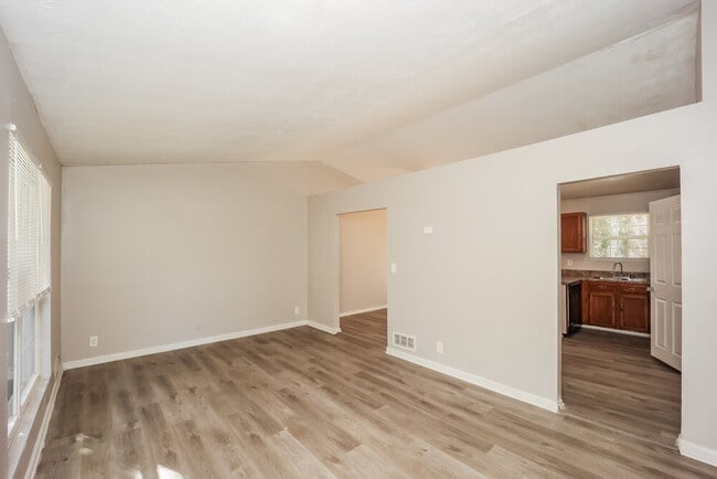 Photo - 2465 Fairway Cir SW