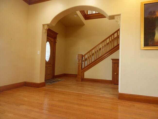 4465 Countryside Ct NE