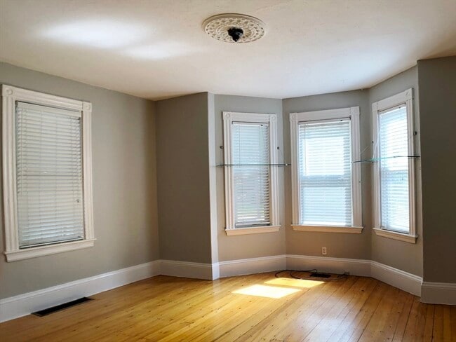 Photo - 128 Chestnut St Unit 1