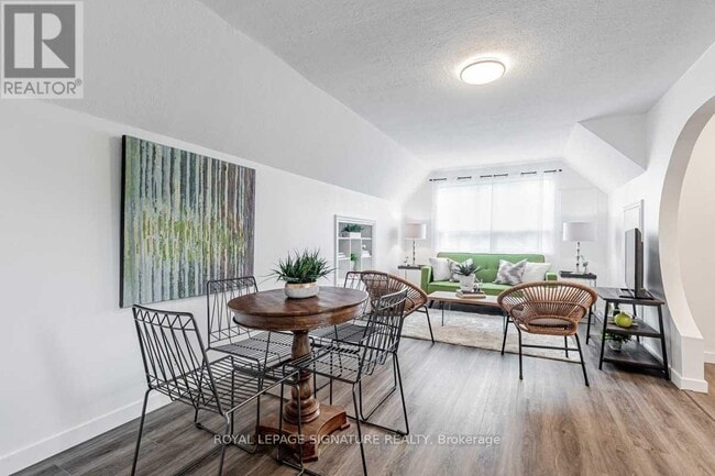 Photo - 179 Clonmore Dr