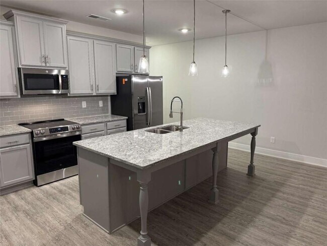 Photo - 2530 Harbor Rdg Pass