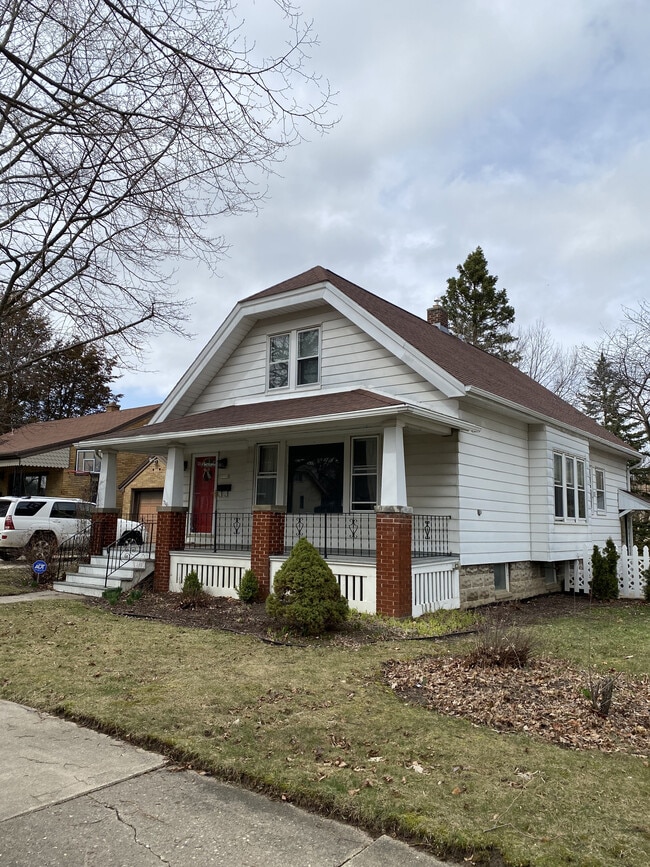 Spring - 7710 Eagle St