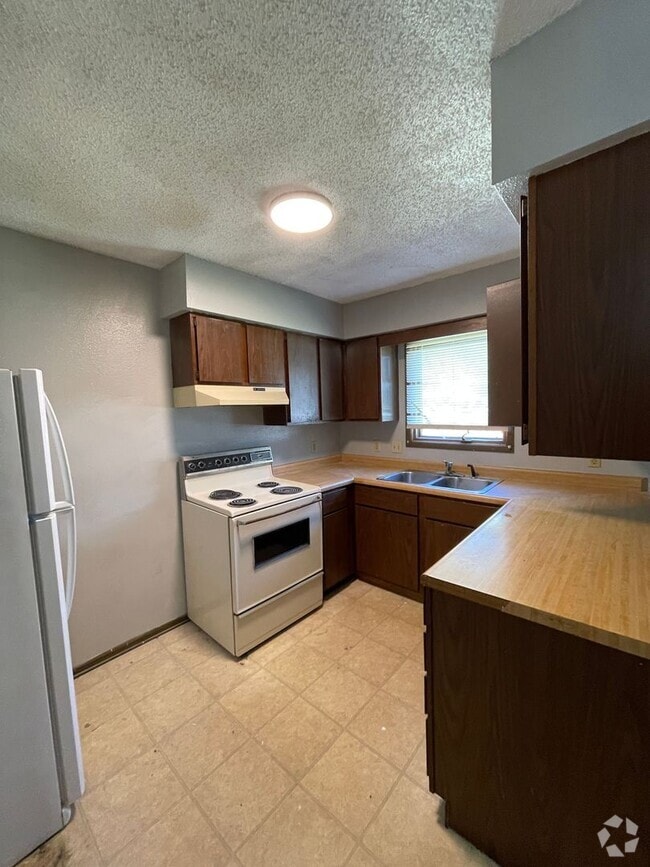 Building Photo - 1147-1147 Oleson Rd Unit 1147 Rental
