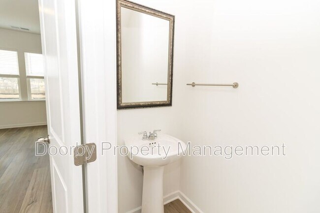 Photo - 115 Saddlebred Wy