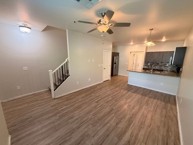 Photo - Spacious 3 Bedroom, 2.5 Bath Phoenix Townhome with *New Floors* + *NEW* Paint!