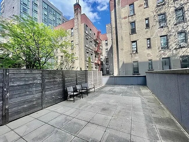 Building Photo - 164 Attorney St Rental