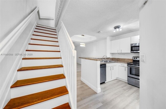 Photo - 14260 SW 121st Pl