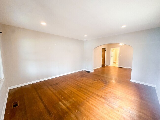 Photo - 816-818 N Bancroft St Unit 818 N Bancroft St
