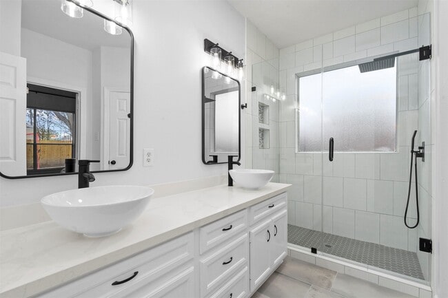 Photo - 2227 Oakwell Ln