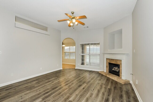 Photo - 155 Garden Springs Dr