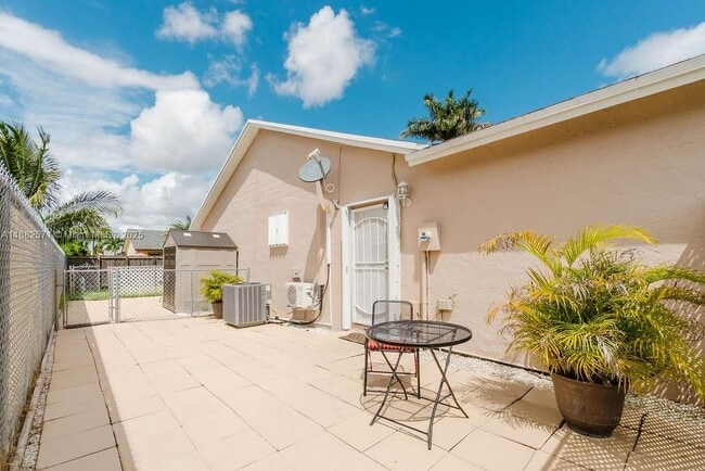Building Photo - 13743 SW 282nd Terrace Rental