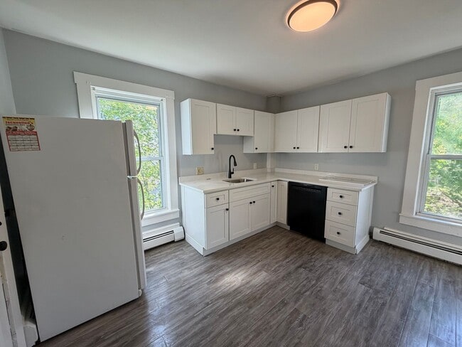 Photo - 93 Bellevue Ave Unit 3