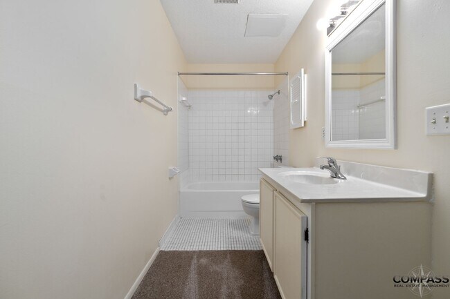 2215 - Westwinds Apartments