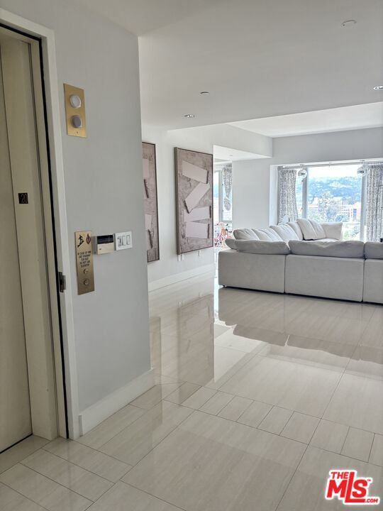 10727 Wilshire Blvd Unit 2002