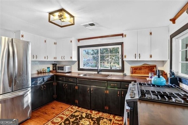 Photo - 3671 Bishop Dr