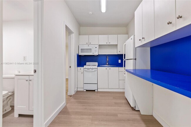 Photo - 218 SW 6th Ave Unidad .