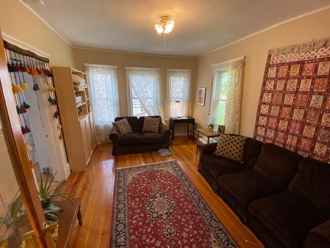 Building Photo - 87 Chandler St Unit 2