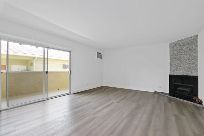 Photo - 843 18th St in Santa Monica.  Steps to Mon...